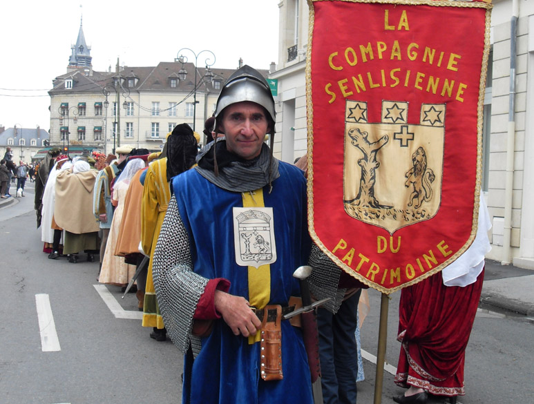 les membres de la compagnie senlisienne du patrimoine